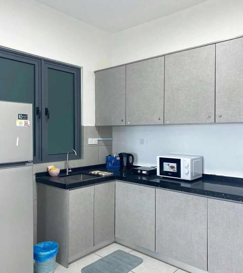 Jovial Modern Cozy Homestay 'Meritus Perai Apartment
