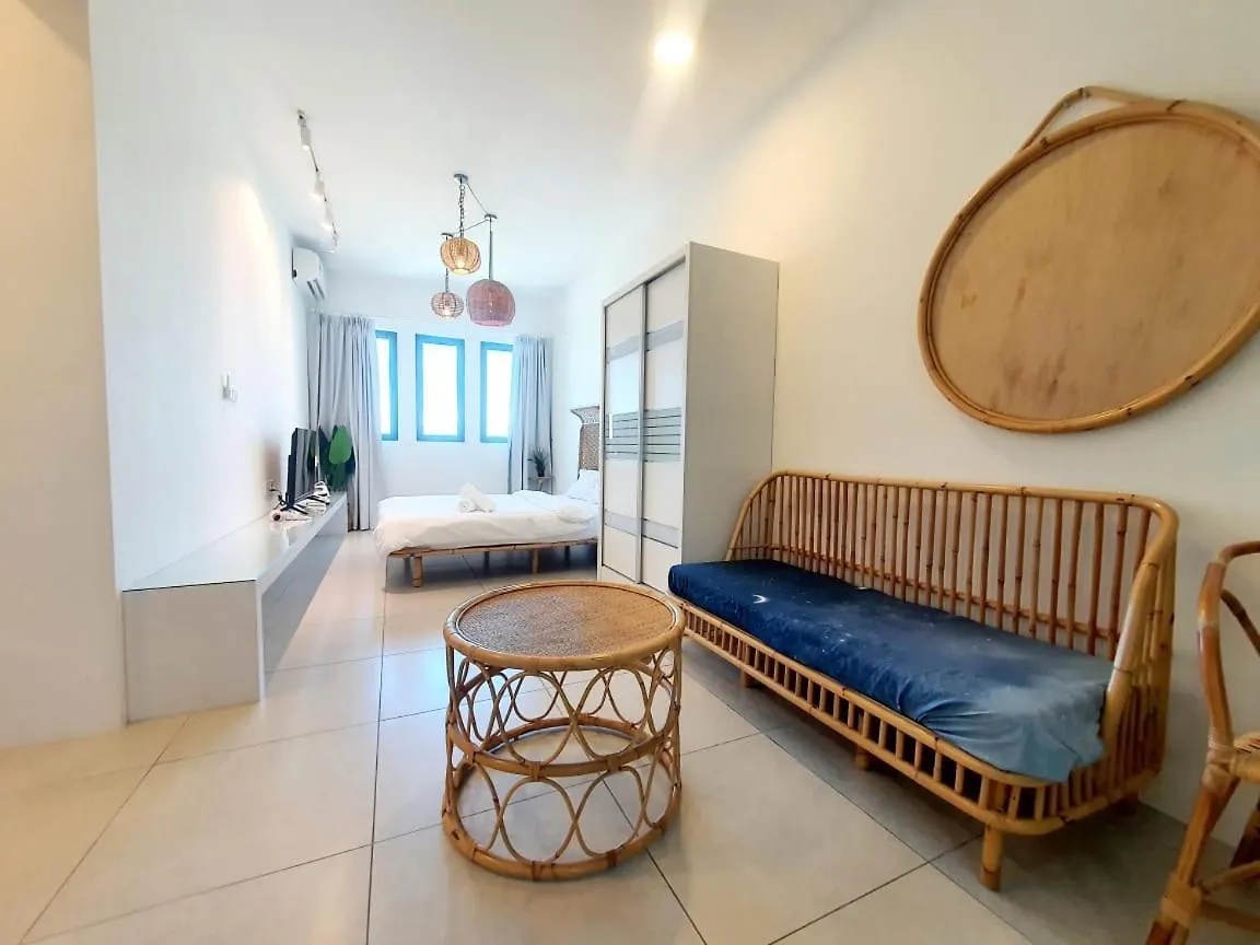 Jovial Modern Cozy Homestay 'Meritus Perai Apartment