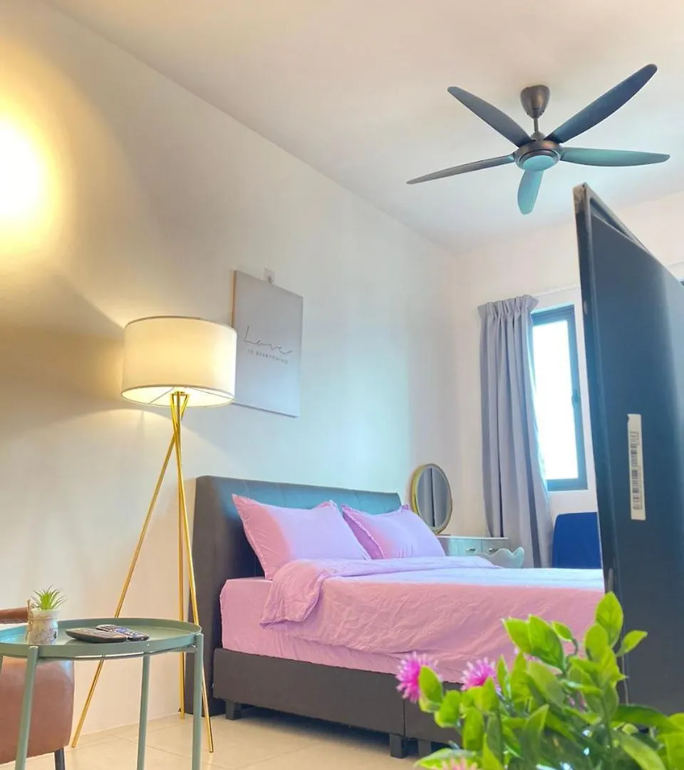 Jovial Modern Cozy Homestay 'Meritus Perai Apartment