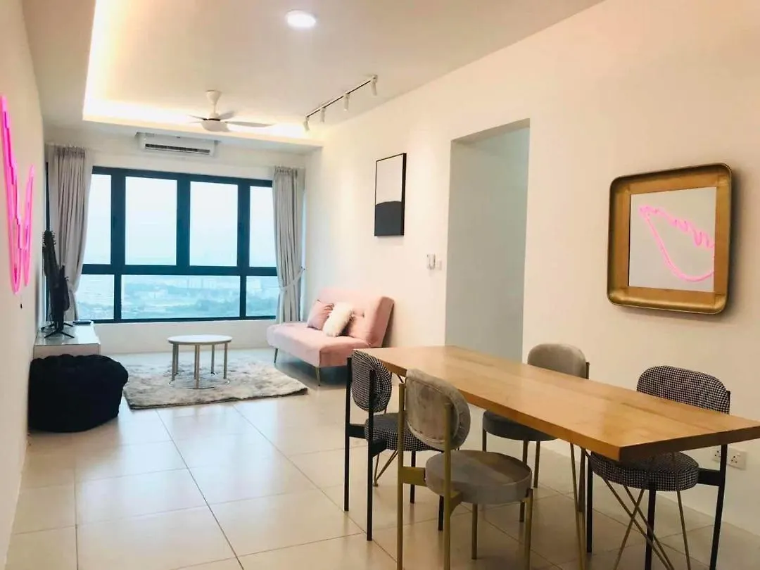 Jovial Modern Cozy Homestay 'Meritus Perai
