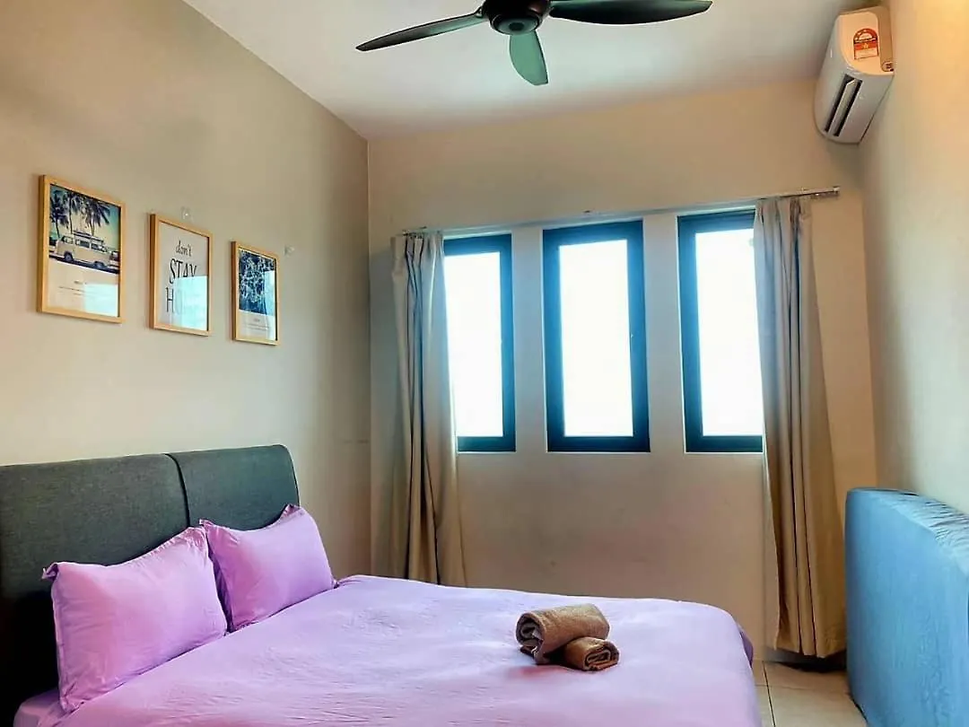 Jovial Modern Cozy Homestay 'Meritus Perai 0*,