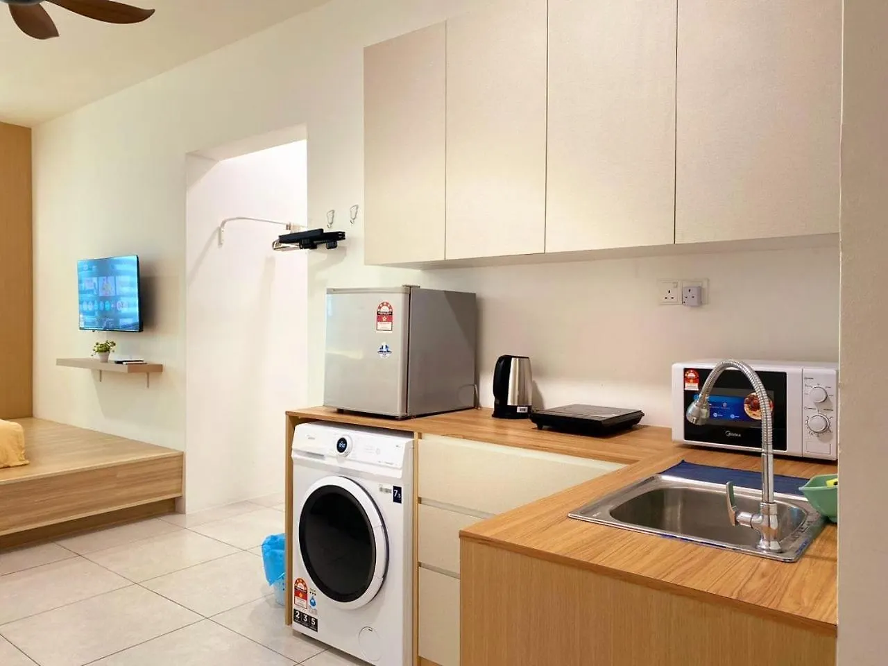 Jovial Modern Cozy Homestay 'Meritus Perai