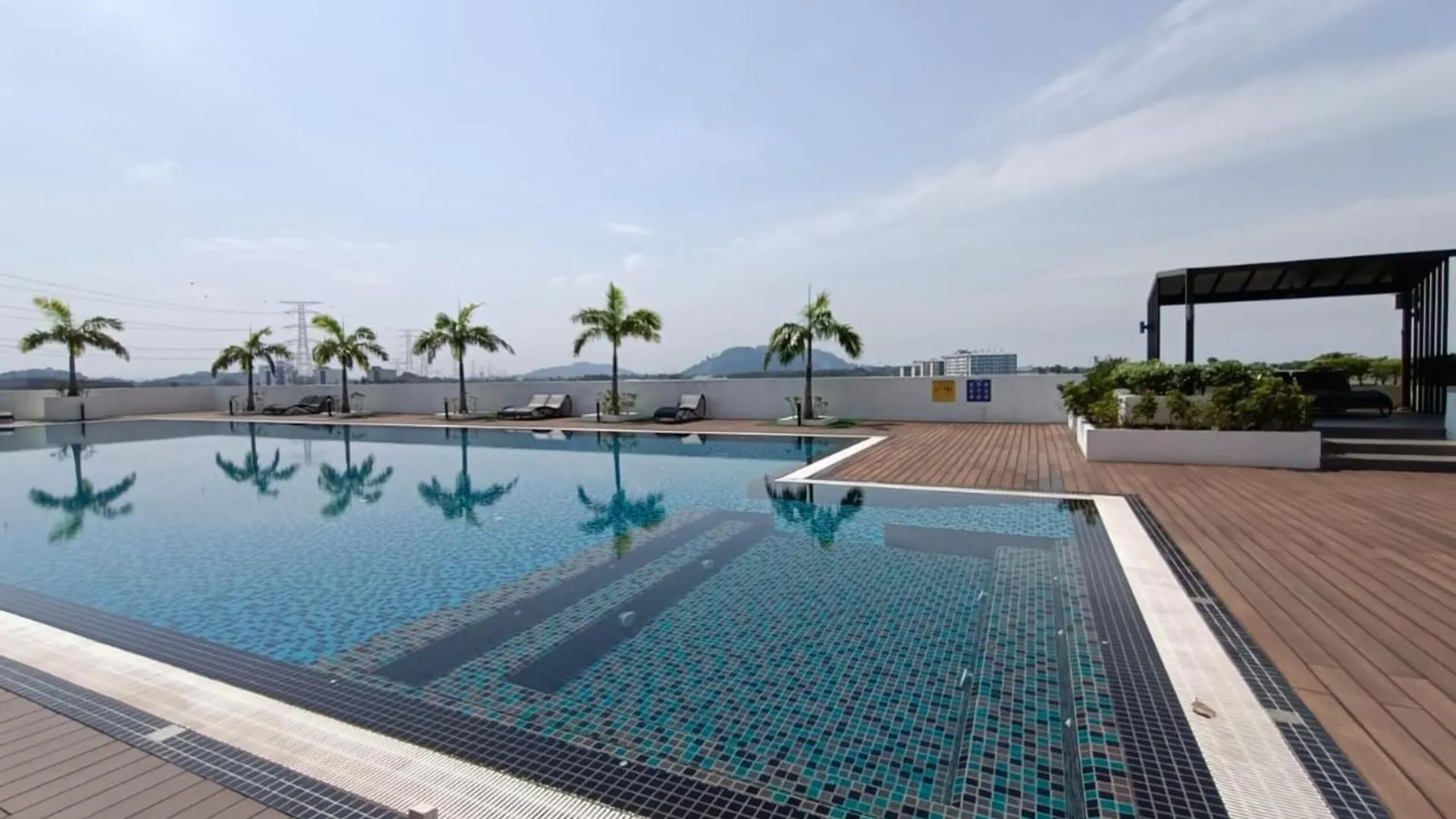 Jovial Modern Cozy Homestay 'Meritus Perai Apartment