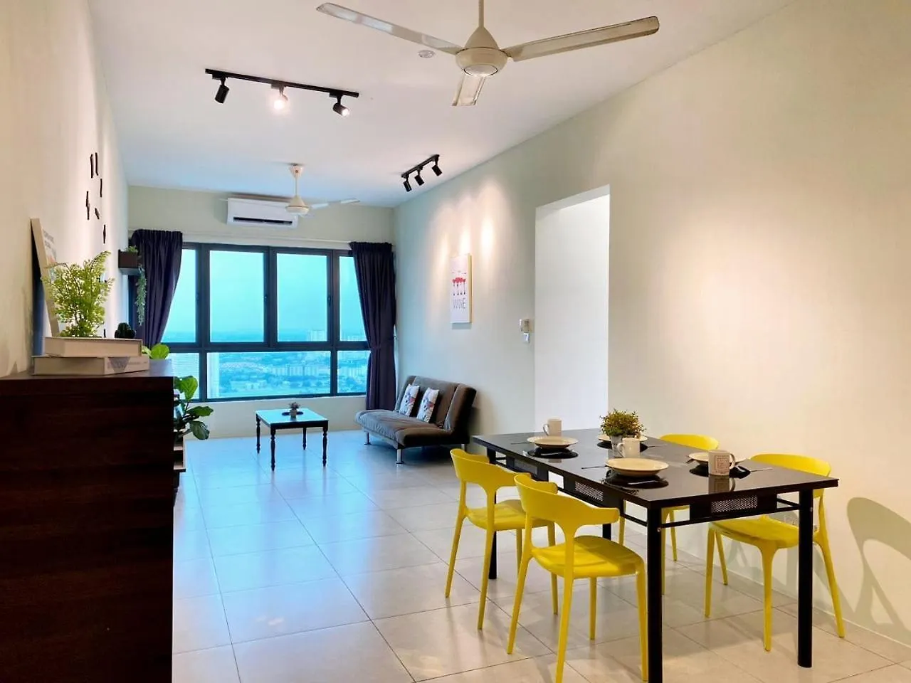 Jovial Modern Cozy Homestay 'Meritus Perai Apartment